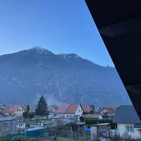 Au Pied De La Vallee Saint-Etienne-de-Cuines 外观 照片
