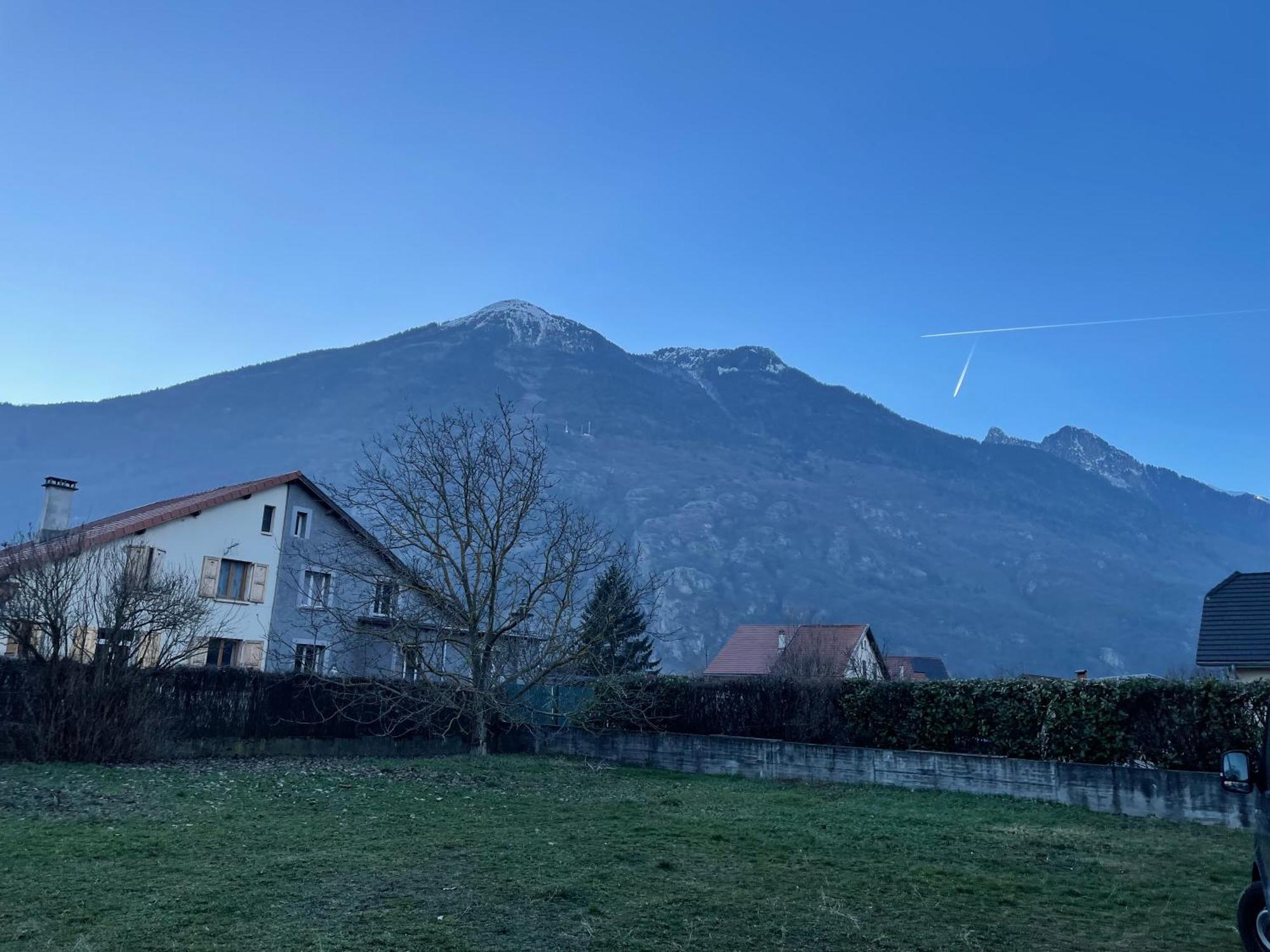 Au Pied De La Vallee Saint-Etienne-de-Cuines 外观 照片